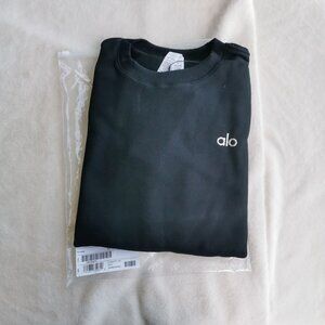 Alo Yoga NWT Black Accolade Crew Neck Pullover Size M